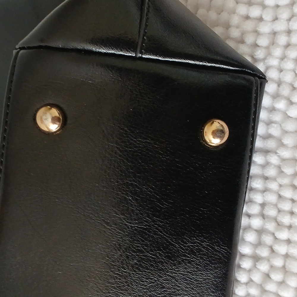 Kattee Leather Tote - Picture 15 of 16